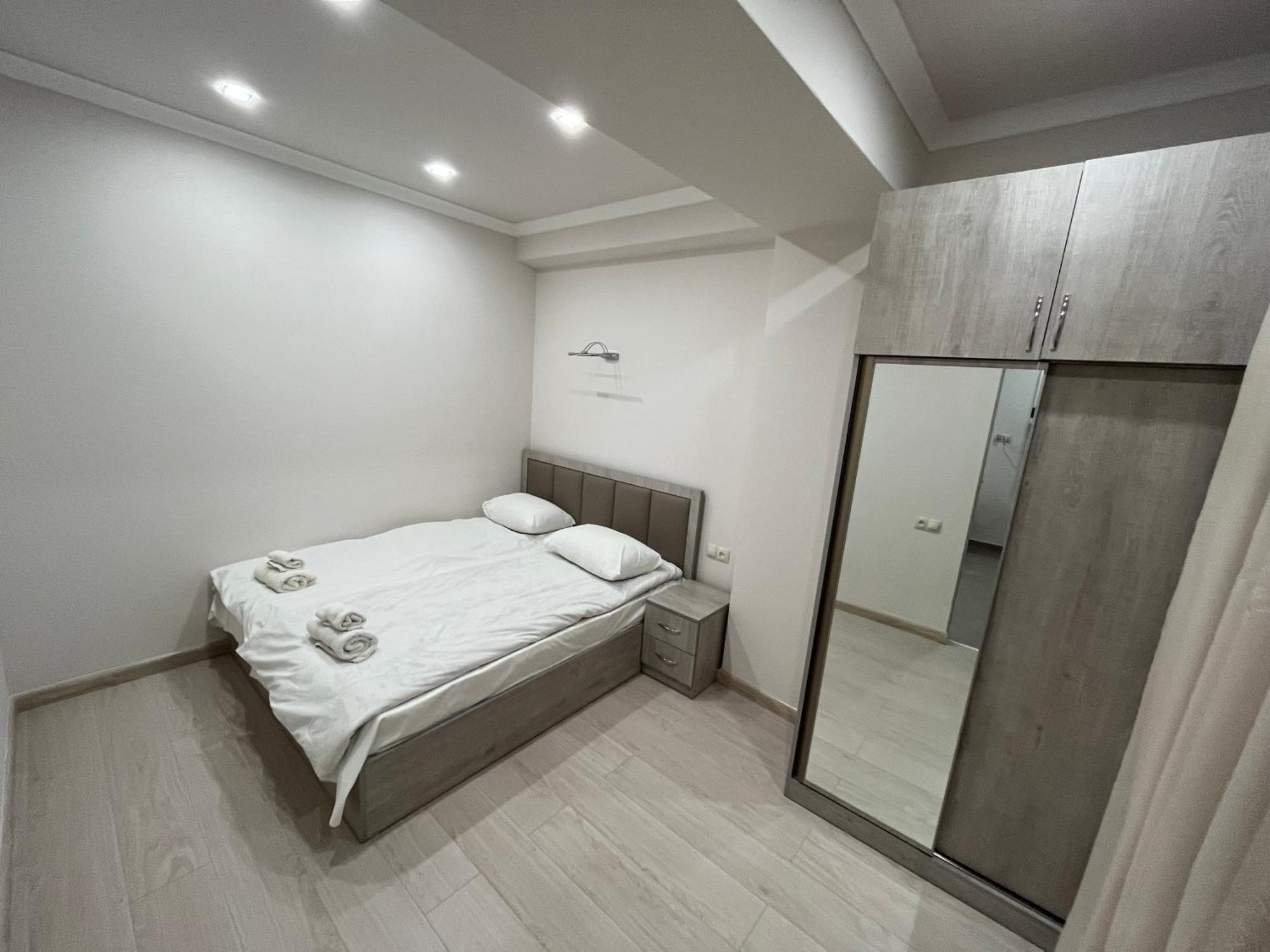 City Centre Apartment On Sakharov Square Yerevan Bagian luar foto