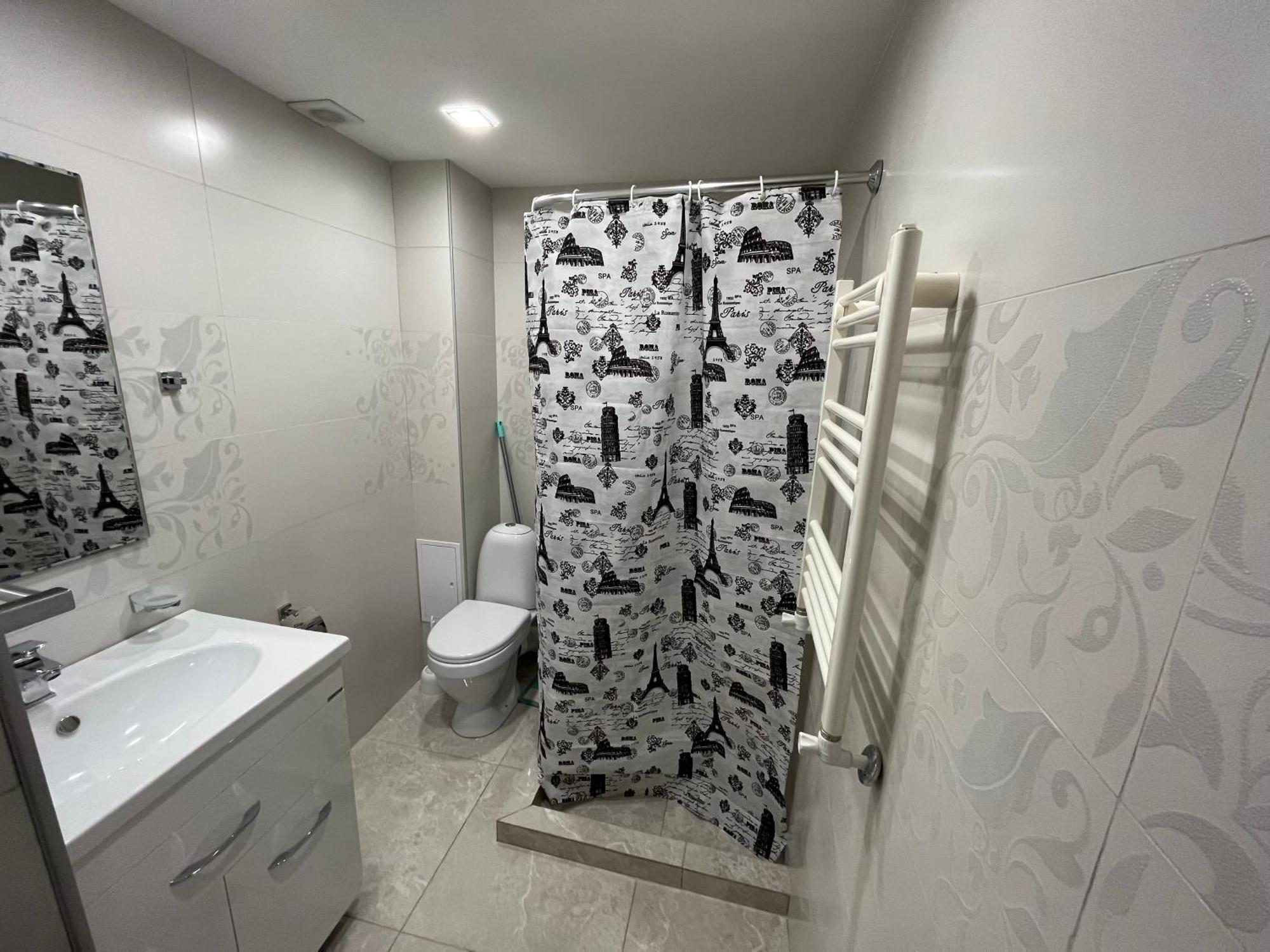 City Centre Apartment On Sakharov Square Yerevan Bagian luar foto